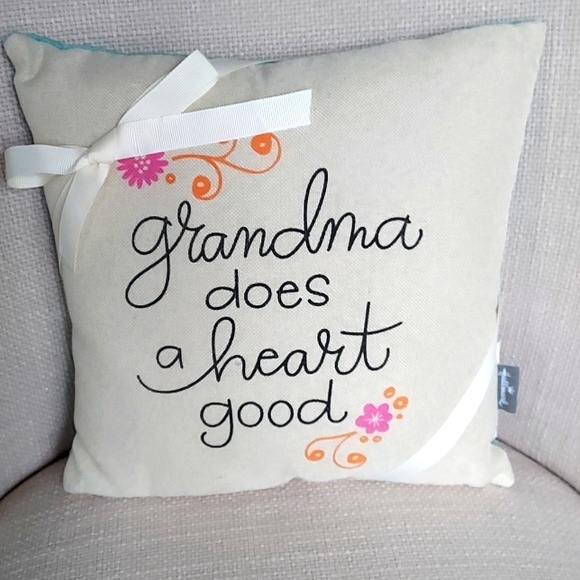 Hallmark Other - HALLMARK "Grandma Does A Heart Good" Pillow